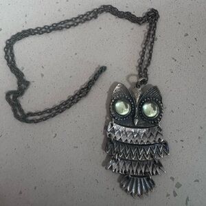 🦉 Articulated Owl Pendant Necklace with Glass Cabochon Eyes 🦉